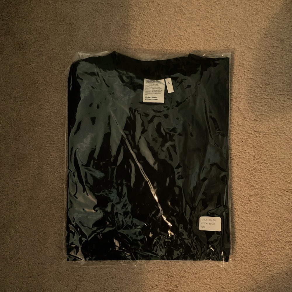 Black tee